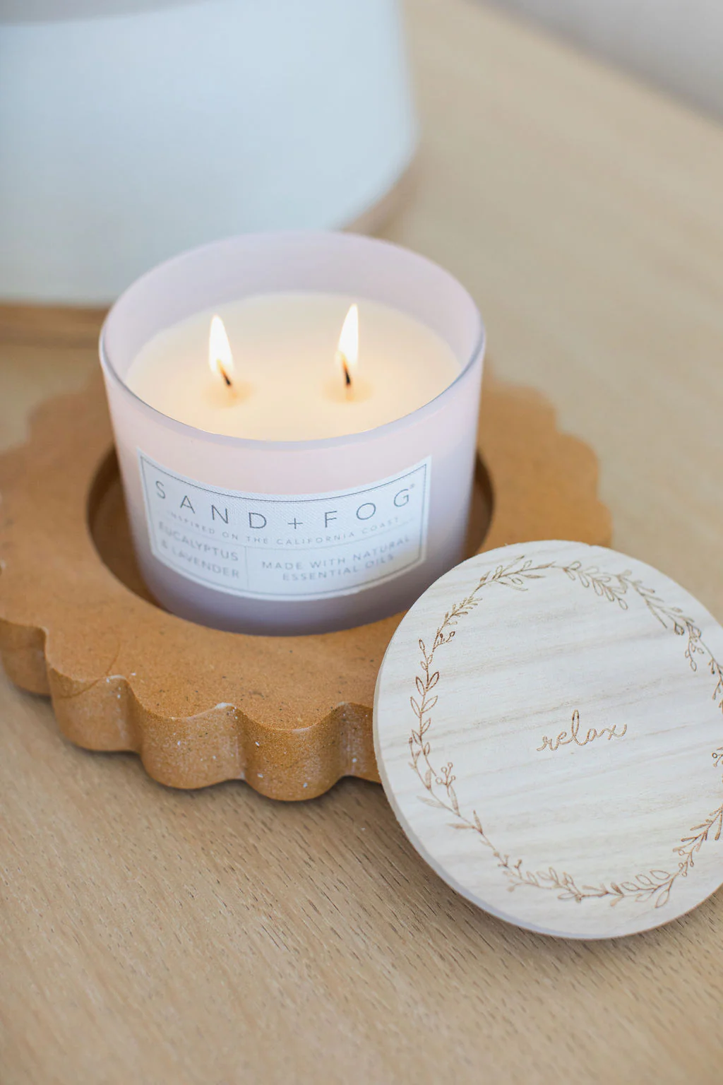 Eucalyptus & Lavender 12 oz scented candle - Image 5