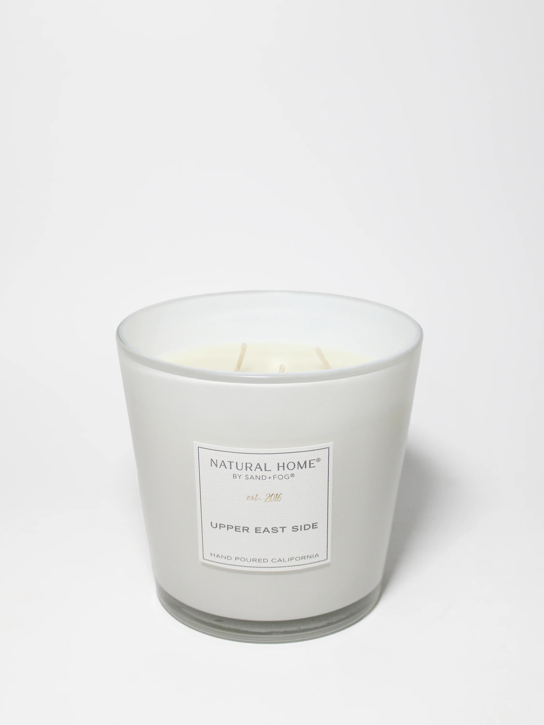 Upper East Side Natural Home 31 oz scented candle - Image 3
